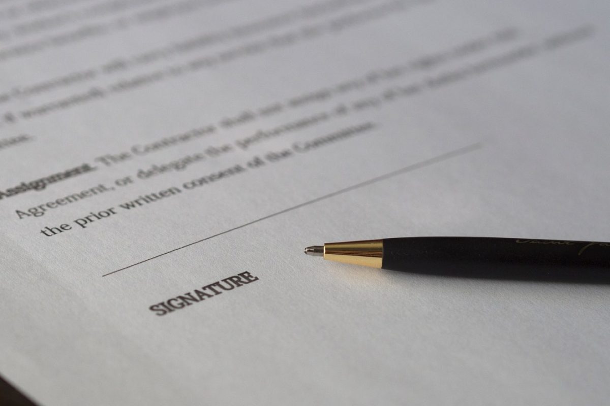 Obligations légales et assurances pour employer une nounou