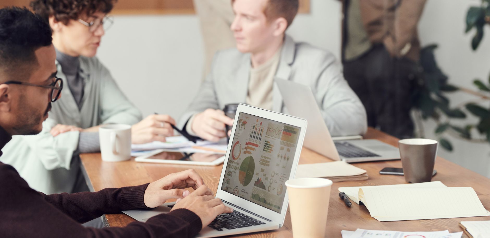 Obligations légales et assurances pour employer une nounou